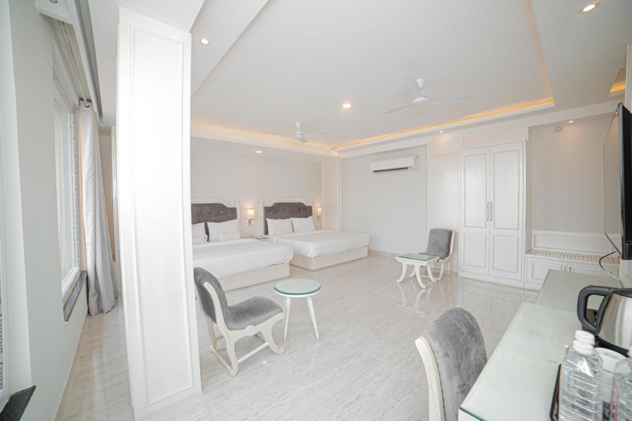 Hotel Pearl Courtyard Waranasi Zewnętrze zdjęcie
