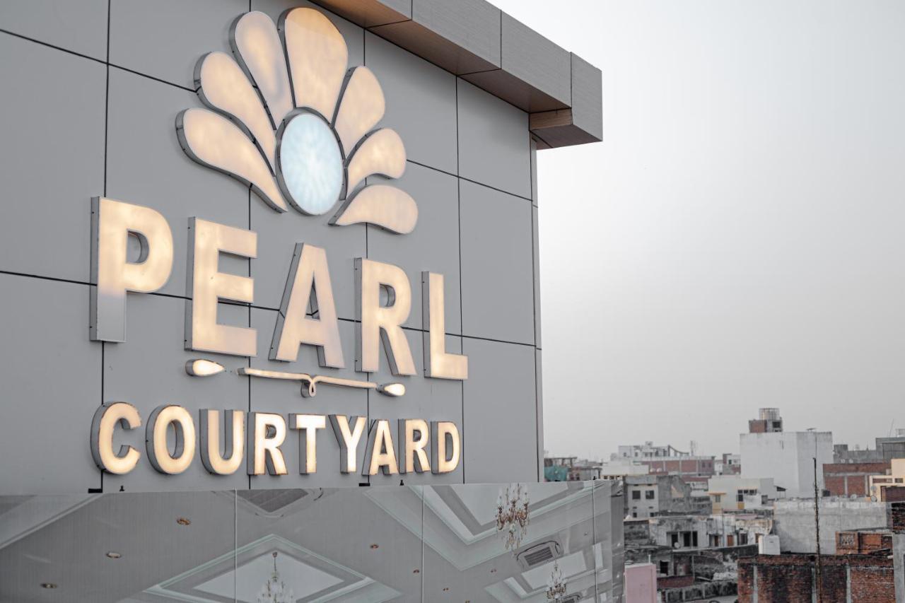 Hotel Pearl Courtyard Waranasi Zewnętrze zdjęcie