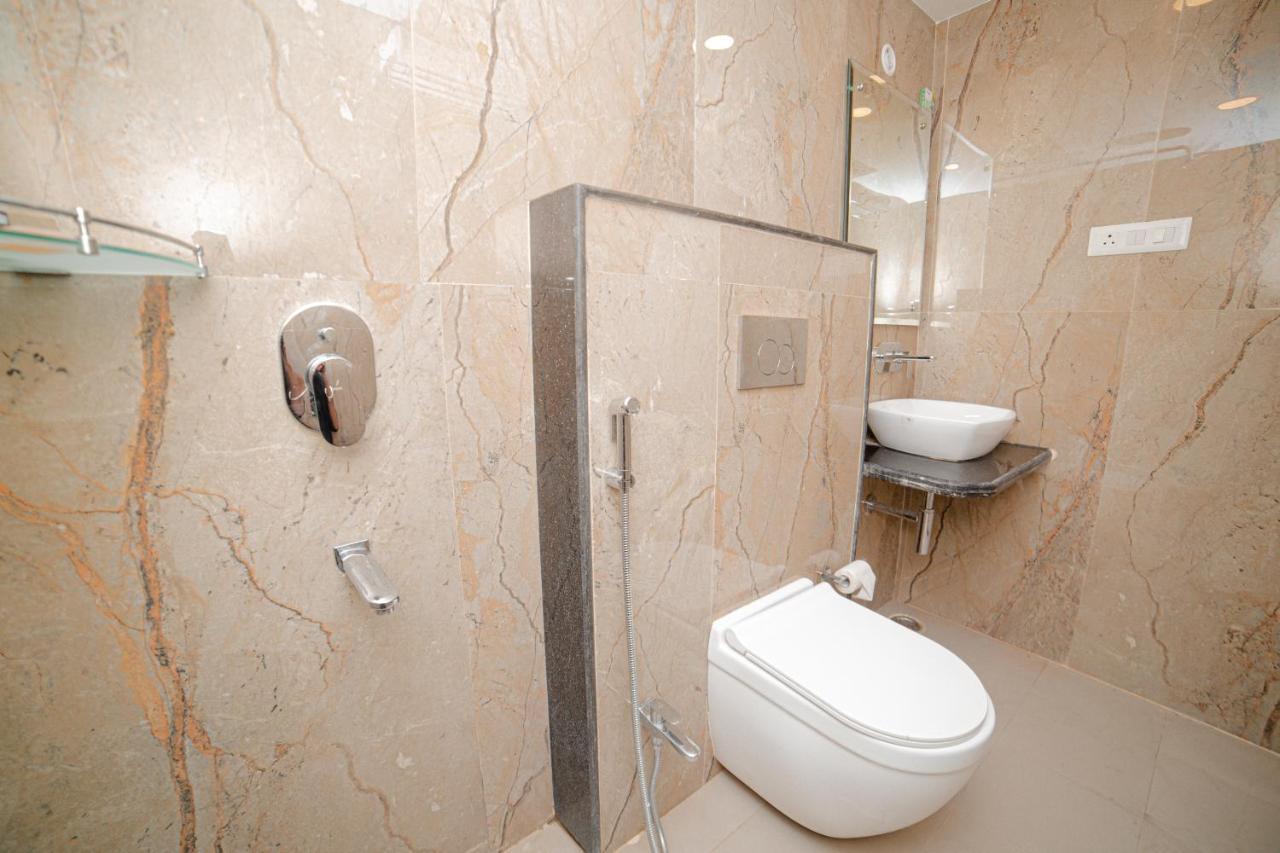 Hotel Pearl Courtyard Waranasi Zewnętrze zdjęcie