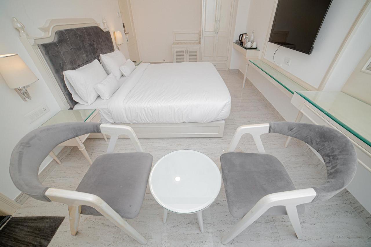 Hotel Pearl Courtyard Waranasi Zewnętrze zdjęcie