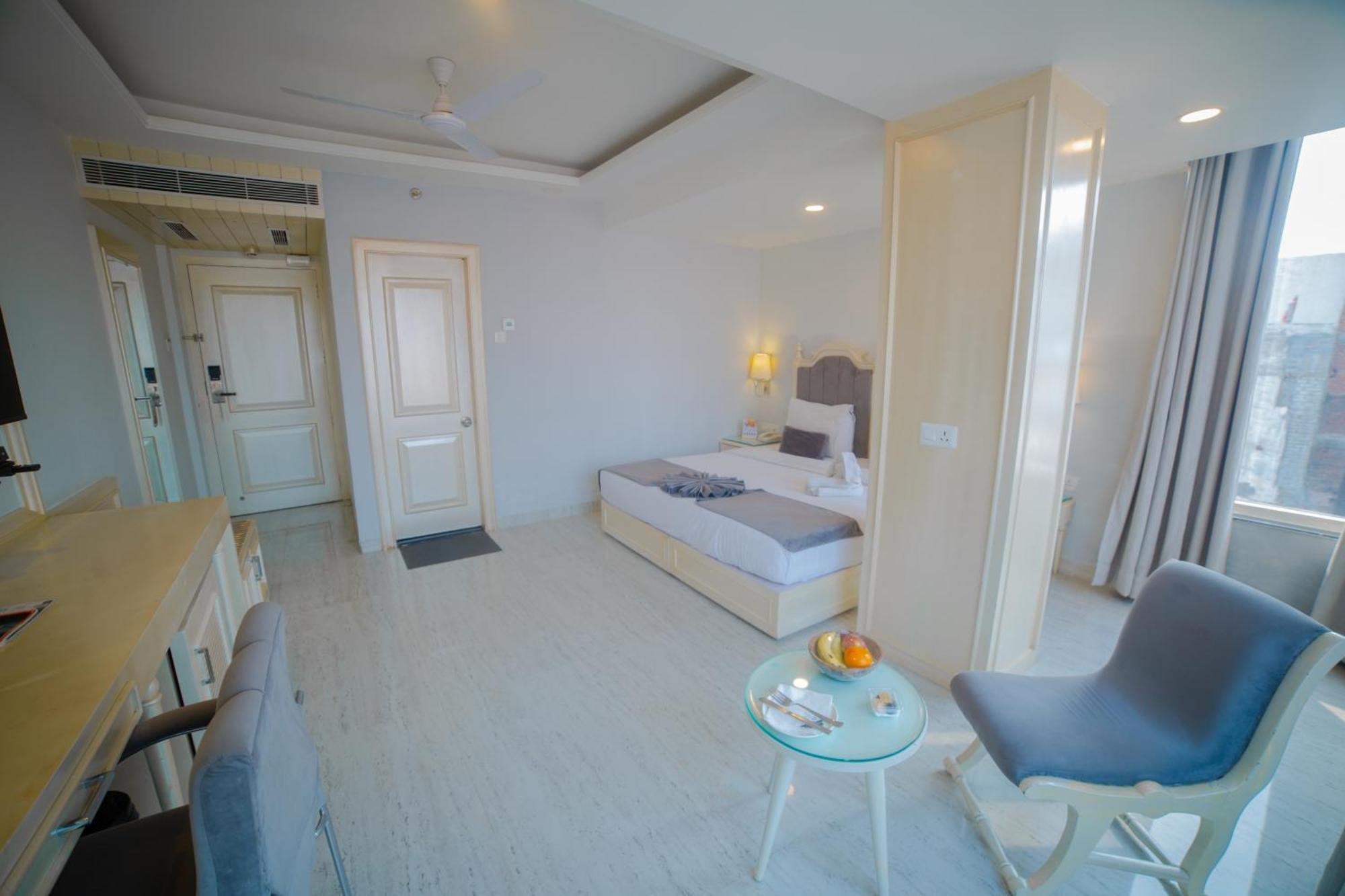 Hotel Pearl Courtyard Waranasi Zewnętrze zdjęcie