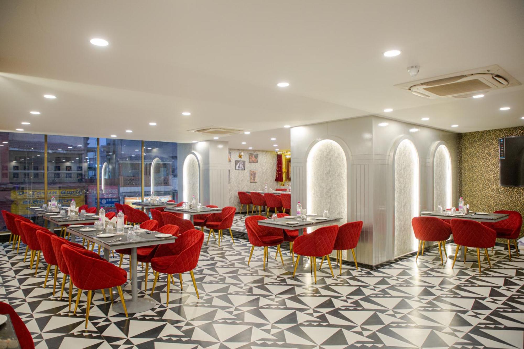 Hotel Pearl Courtyard Waranasi Zewnętrze zdjęcie