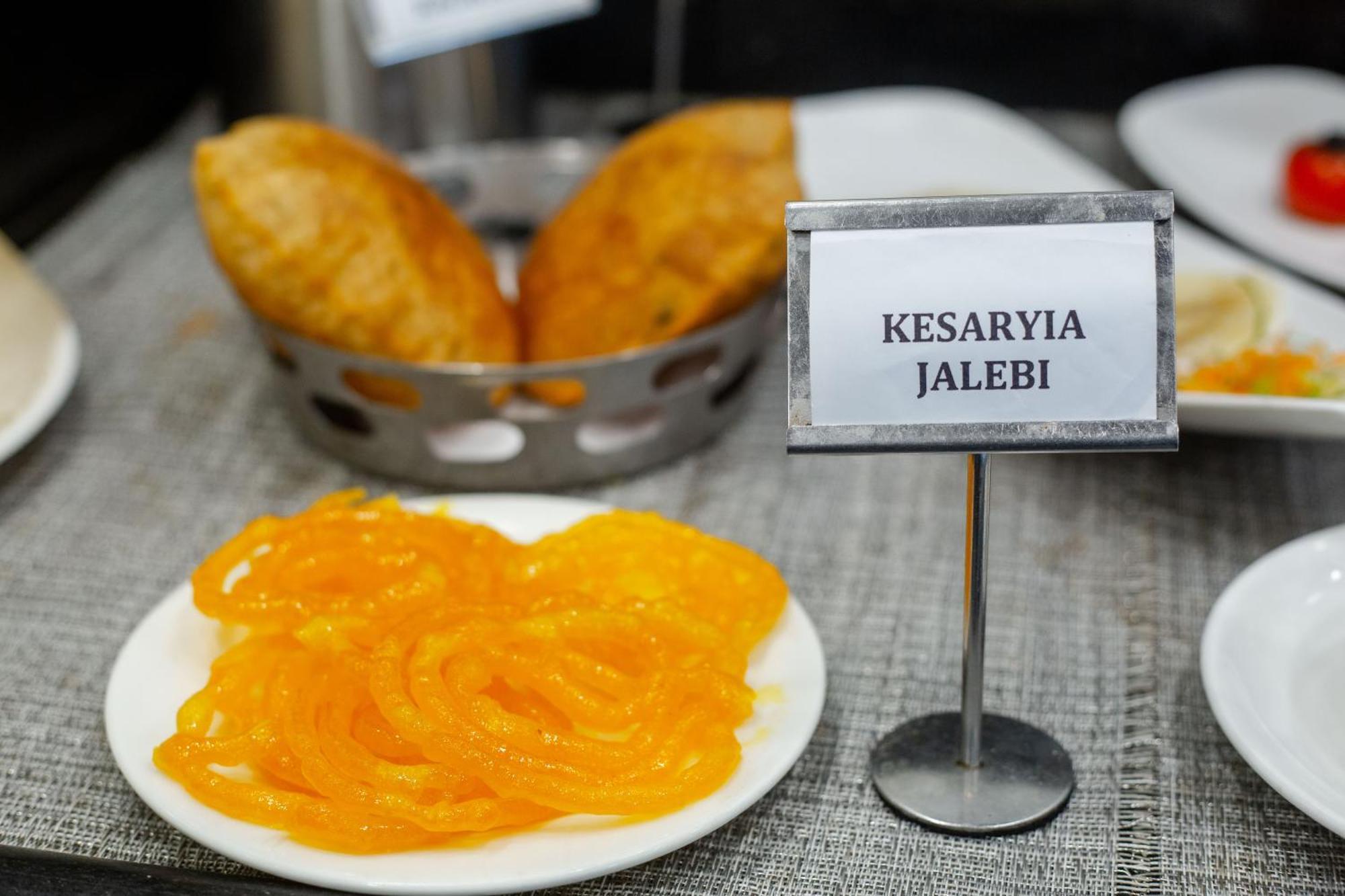Hotel Pearl Courtyard Waranasi Zewnętrze zdjęcie