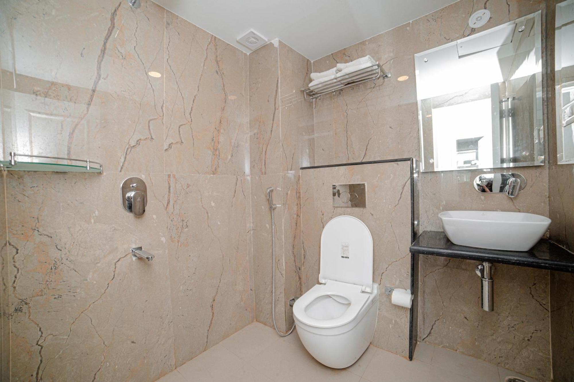 Hotel Pearl Courtyard Waranasi Zewnętrze zdjęcie